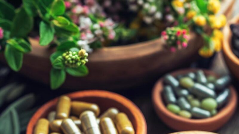 Adaptogeny: Twoi naturalni sprzymierzeńcy w walce ze stresem – jak działają i jak je stosować?