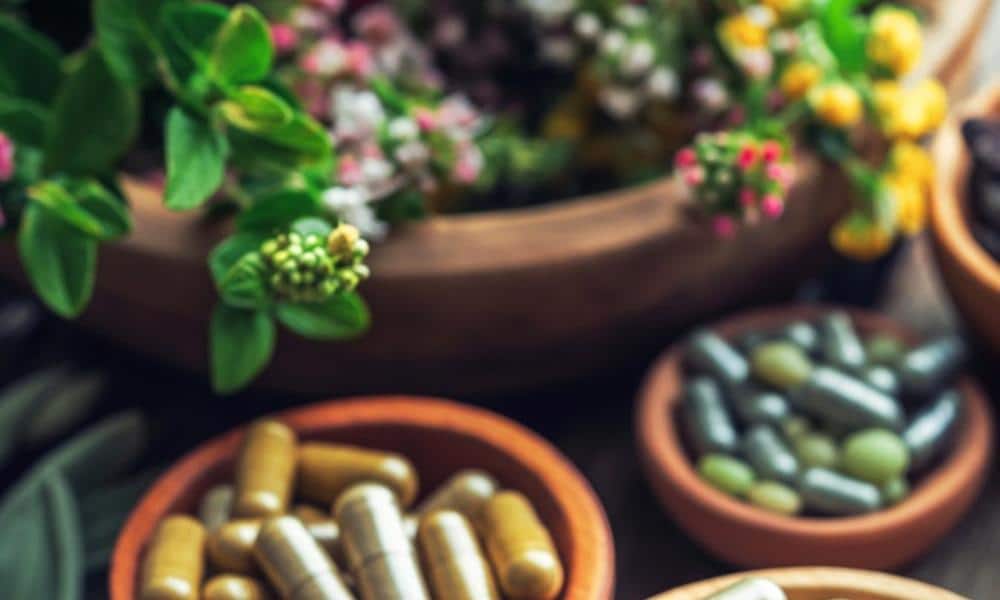 Adaptogeny: Twoi naturalni sprzymierzeńcy w walce ze stresem – jak działają i jak je stosować?